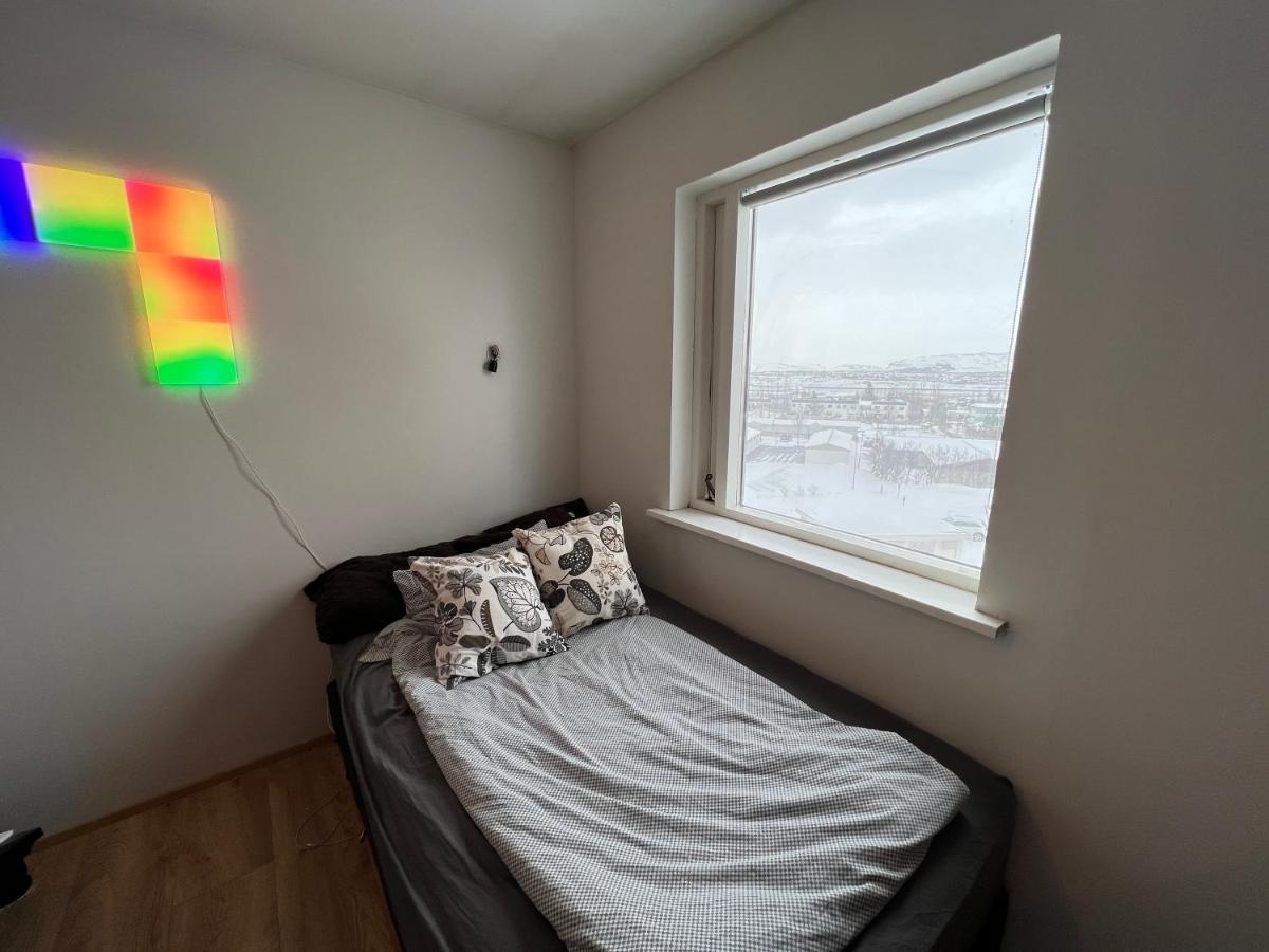 Jm Homestay - A Cozy Two Bedroom Apartment Reiquiavique Exterior foto
